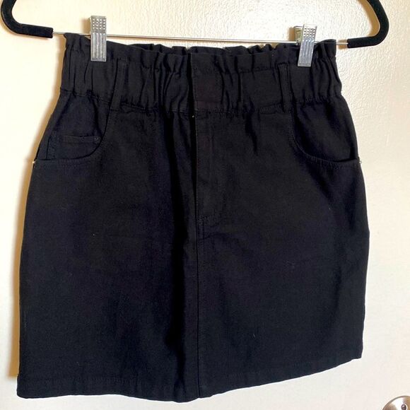 VICI- Tess Pocketed Paper Bag Waist Denim Skirt - Black -Size Small - Picture 1 of 10